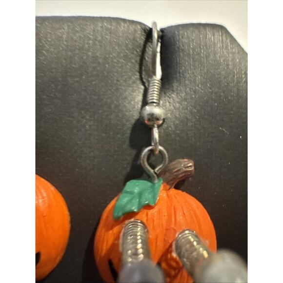 Vintage Halloween Pumpkin Drop Earrings Rhinestone Dangle Pierced Eyes Popped - Picture 5 of 7